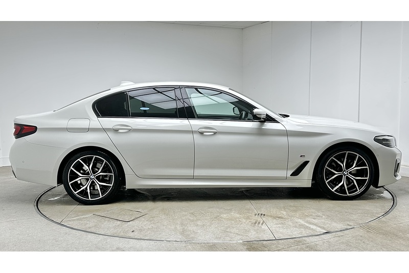 BMW 5 Series 520d MHT M Sport - U3963