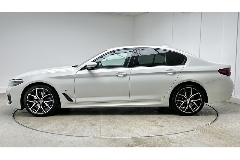 BMW 5 Series 520d MHT M Sport - U3963