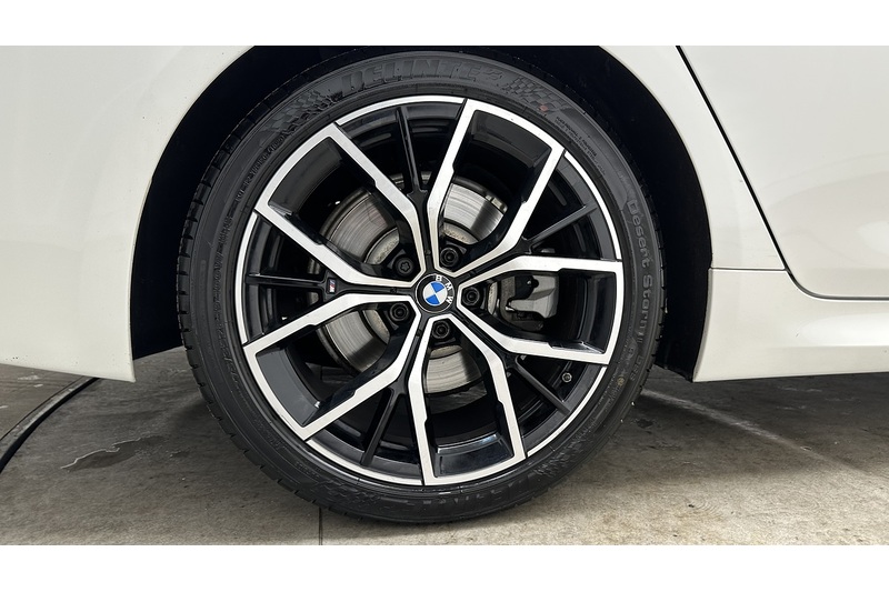 BMW 5 Series 520d MHT M Sport - U3963