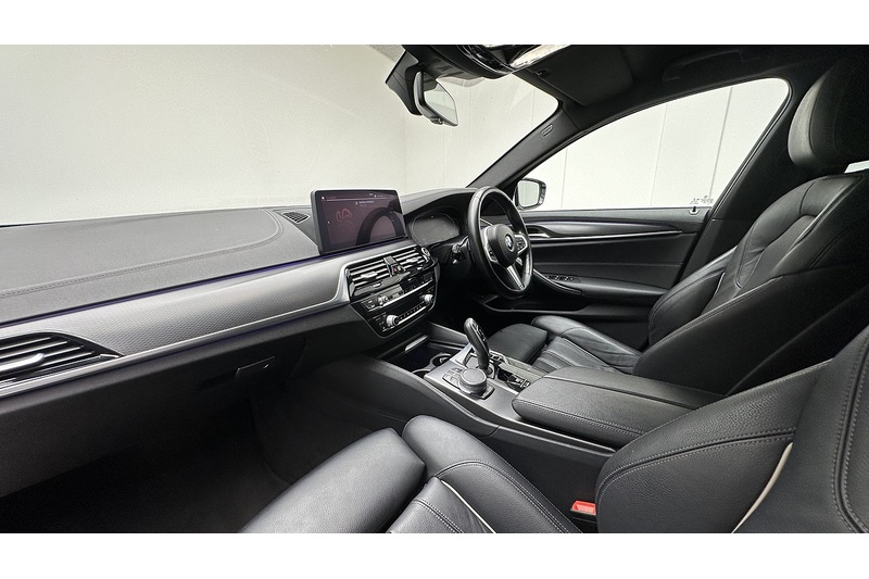 BMW 5 Series 520d MHT M Sport - U3963