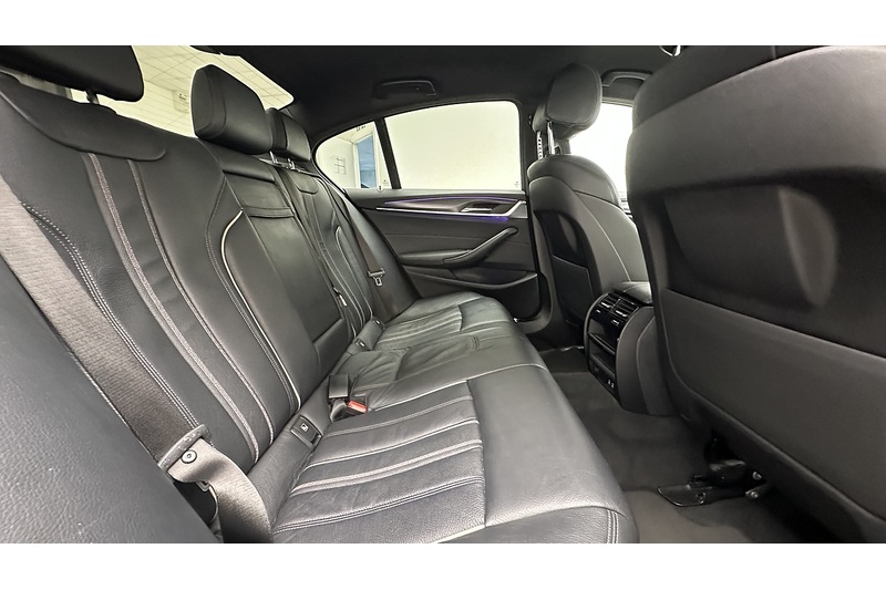 BMW 5 Series 520d MHT M Sport - U3963