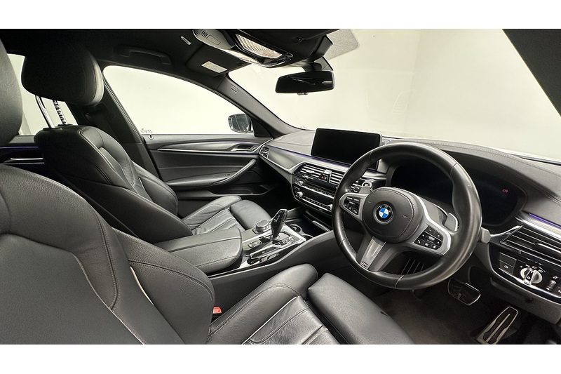 BMW 5 Series 520d MHT M Sport - U3963