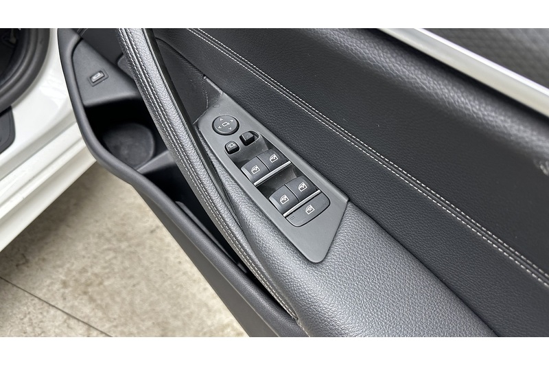 BMW 5 Series 520d MHT M Sport - U3963