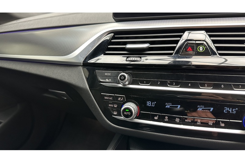 BMW 5 Series 520d MHT M Sport - U3963