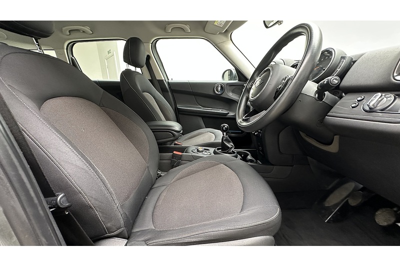 MINI Countryman Cooper Classic - U3972