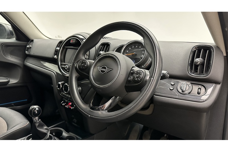 MINI Countryman Cooper Classic - U3972