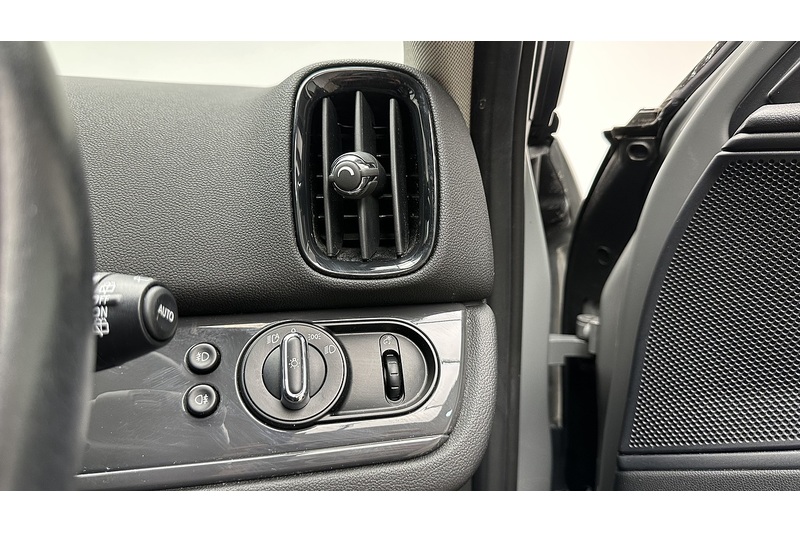MINI Countryman Cooper Classic - U3972