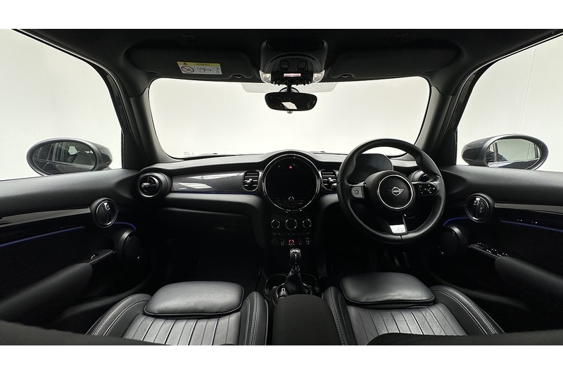 MINI Hatch Cooper Exclusive - U3973