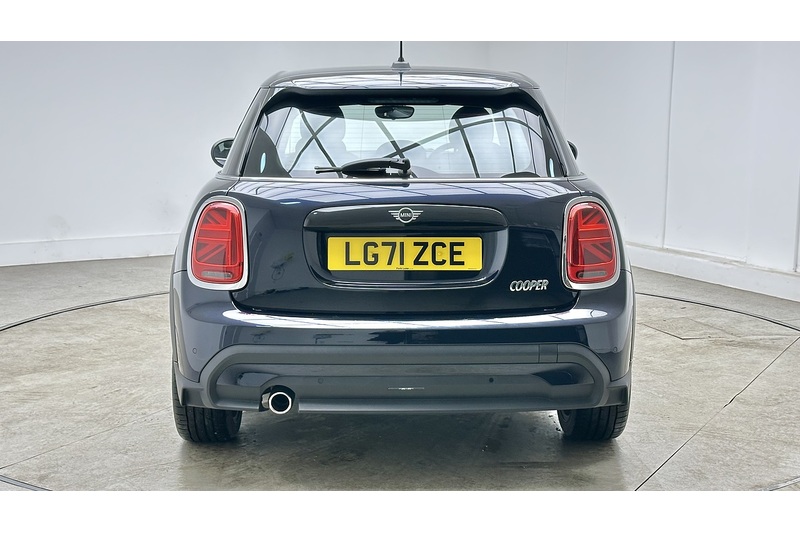 MINI Hatch Cooper Exclusive - U3973
