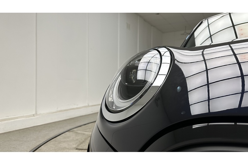 MINI Hatch Cooper Exclusive - U3973