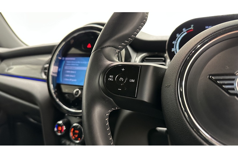 MINI Hatch Cooper Exclusive - U3973
