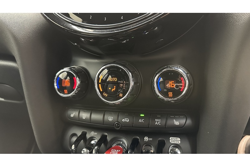 MINI Hatch Cooper Exclusive - U3973
