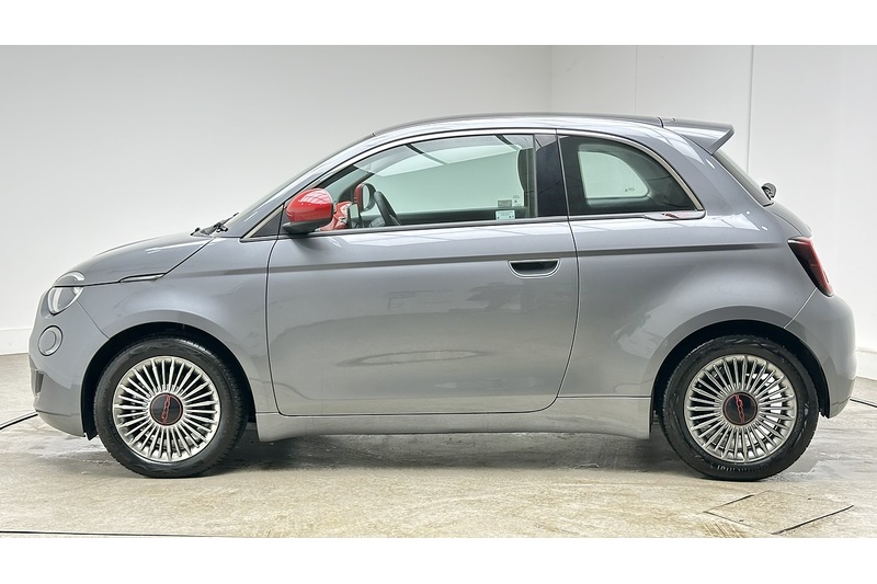Fiat 500e RED - U3980