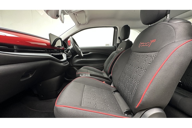 Fiat 500e RED - U3980