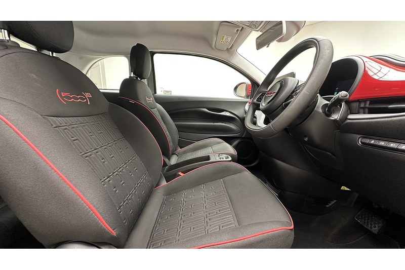 Fiat 500e RED - U3980