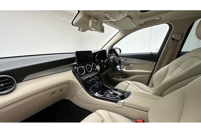 Mercedes-Benz GLC GLC250 Sport - U3984