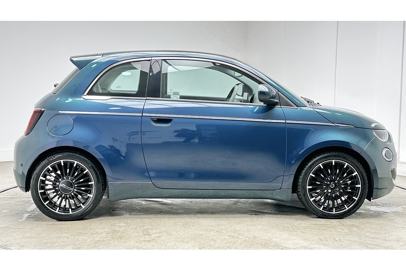 Fiat 500e La Prima - U3990