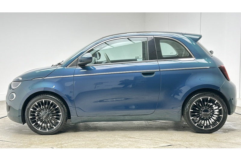 Fiat 500e La Prima - U3990