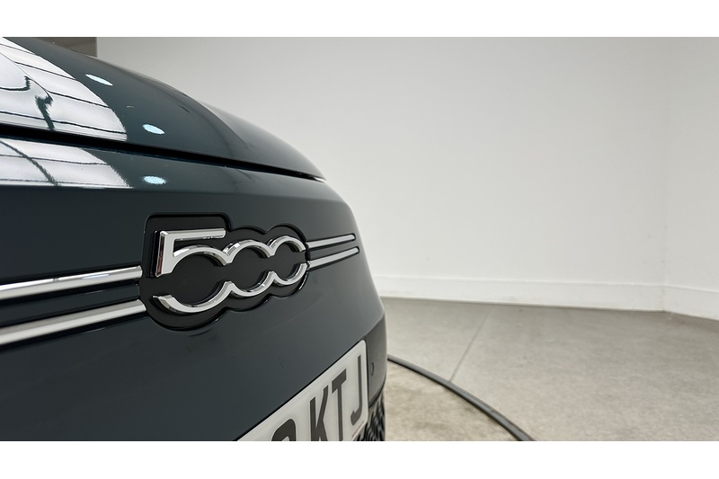 Fiat 500e La Prima - U3990