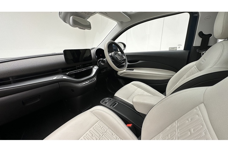 Fiat 500e La Prima - U3990