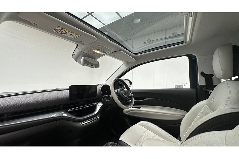 Fiat 500e La Prima - U3990
