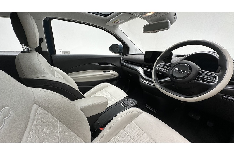 Fiat 500e La Prima - U3990