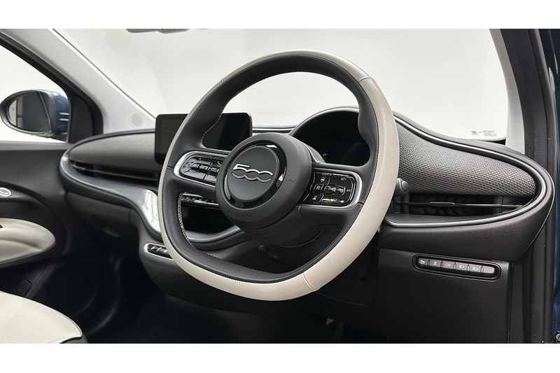 Fiat 500e La Prima - U3990