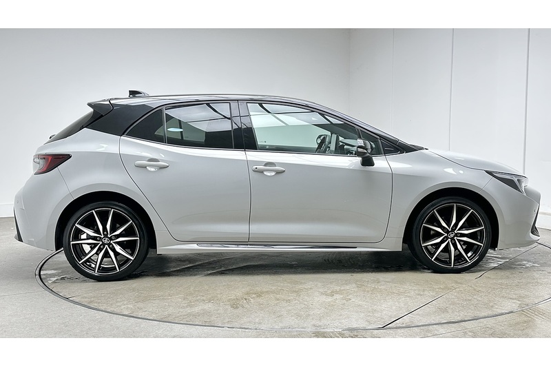 Toyota Corolla VVT-h GR SPORT - U3991