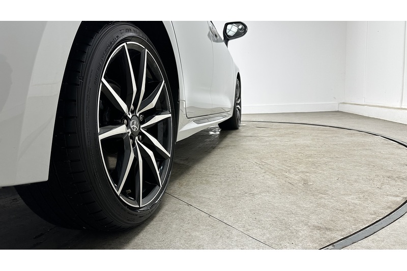 Toyota Corolla VVT-h GR SPORT - U3991