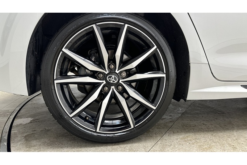 Toyota Corolla VVT-h GR SPORT - U3991