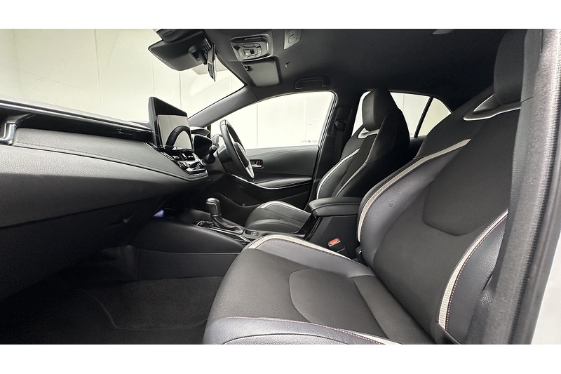 Toyota Corolla VVT-h GR SPORT - U3991