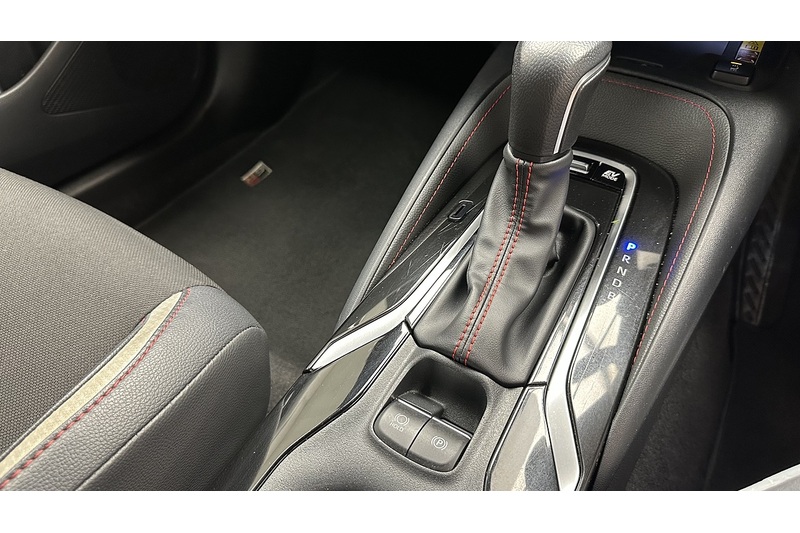 Toyota Corolla VVT-h GR SPORT - U3991