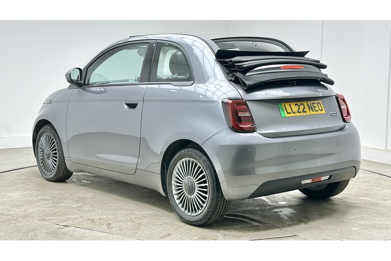 Fiat 500e C Icon - U3999