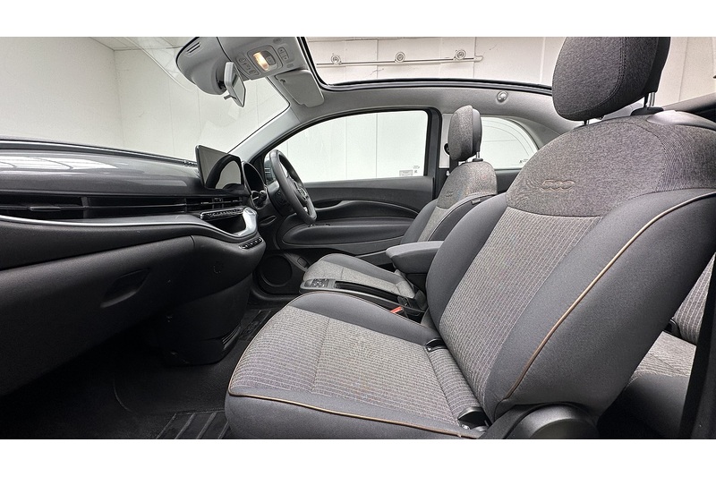 Fiat 500e C Icon - U3999