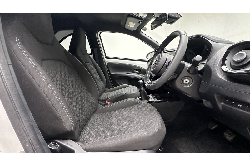 Toyota Aygo X VVT-i Edge - U4000