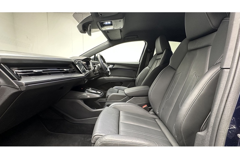 Audi Q4 e-tron Black Edition - U4023