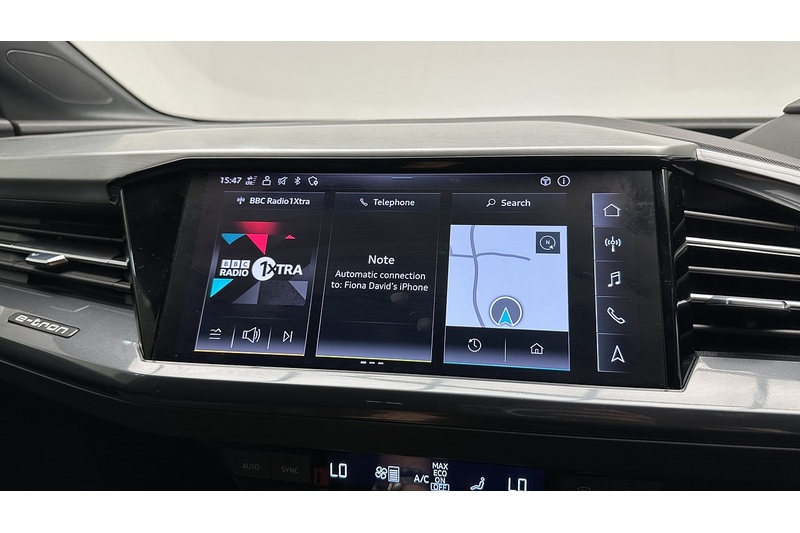 Audi Q4 e-tron Black Edition - U4023