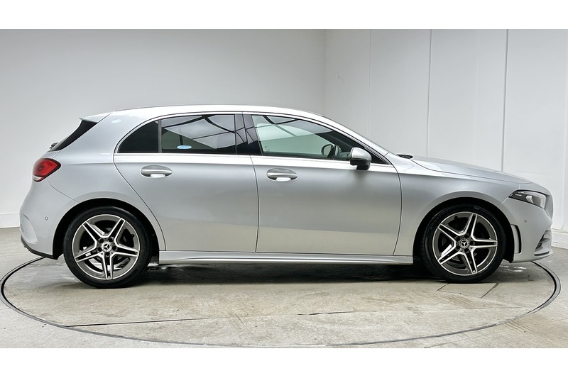 Mercedes-Benz A Class A180 AMG Line - U4052
