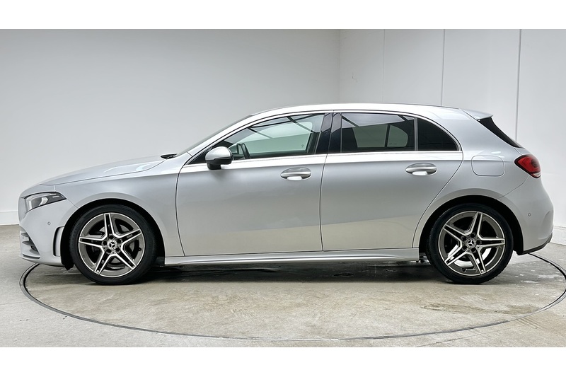 Mercedes-Benz A Class A180 AMG Line - U4052
