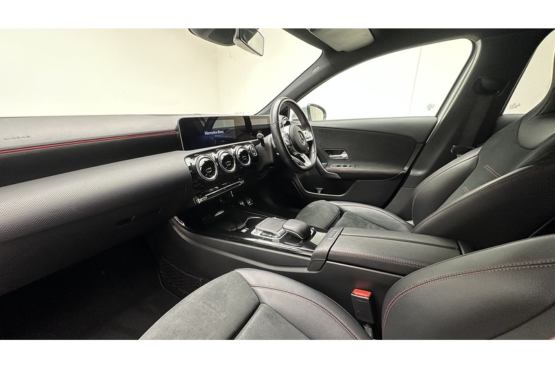 Mercedes-Benz A Class A180 AMG Line - U4052