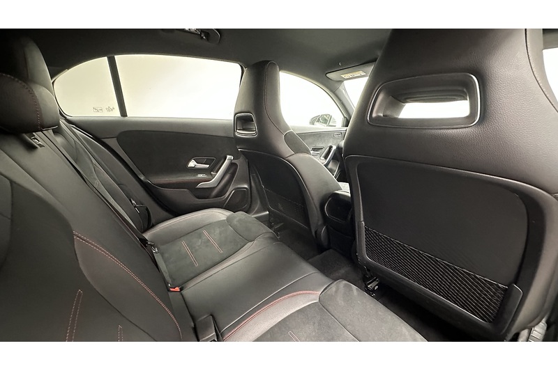 Mercedes-Benz A Class A180 AMG Line - U4052