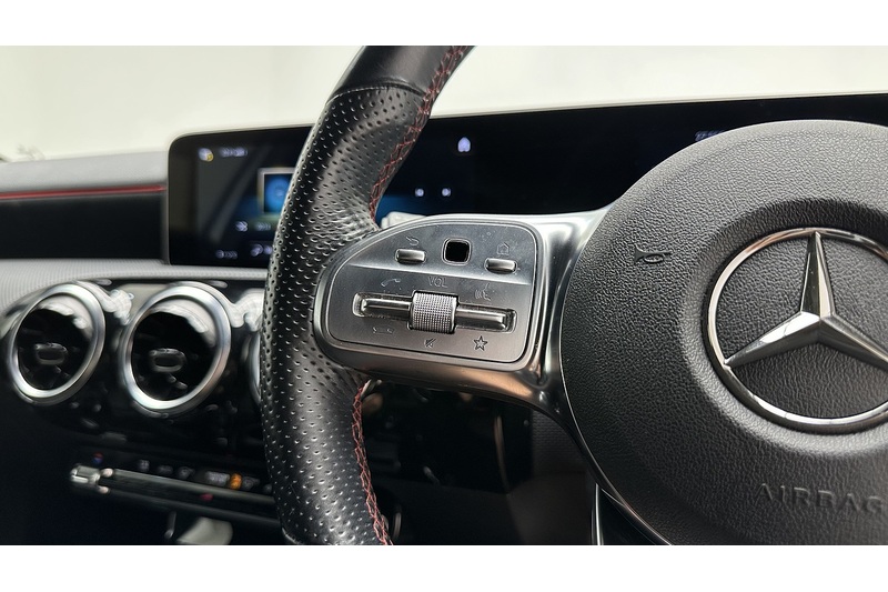 Mercedes-Benz A Class A180 AMG Line - U4052
