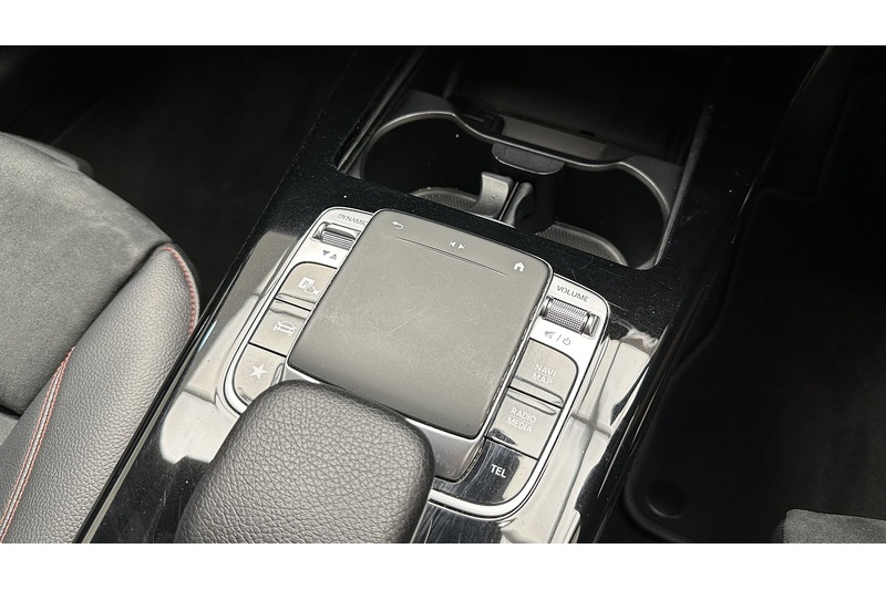 Mercedes-Benz A Class A180 AMG Line - U4052