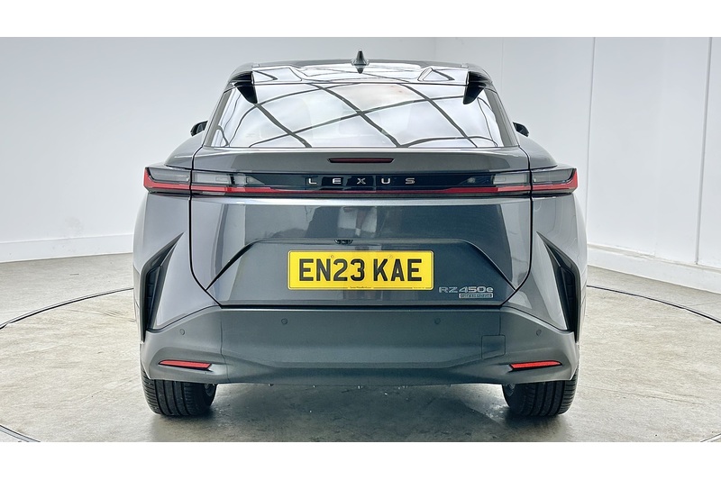 Lexus RZ 450e Premium - U4059