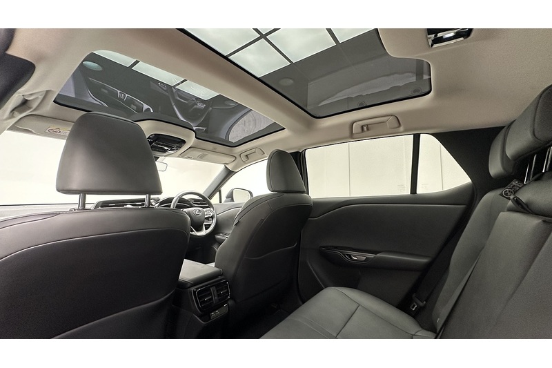 Lexus RZ 450e Premium - U4059