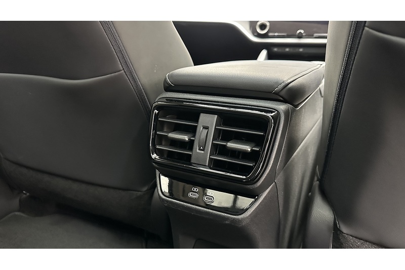 Lexus RZ 450e Premium - U4059