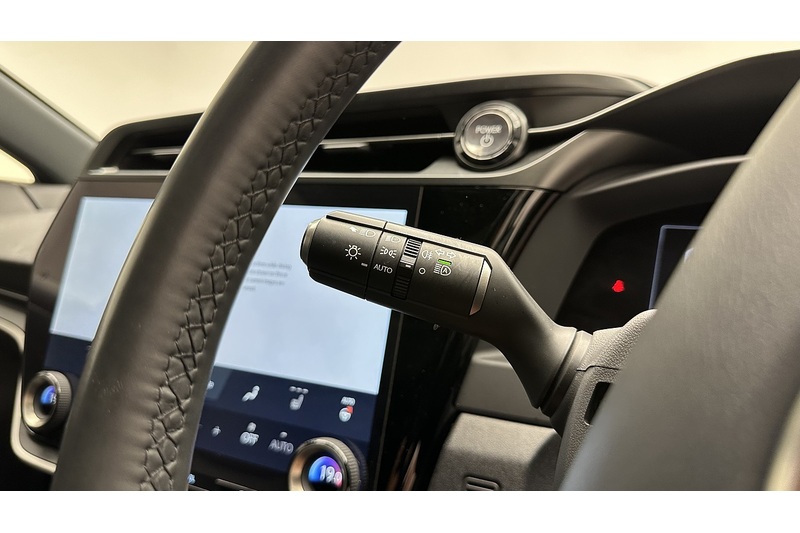Lexus RZ 450e Premium - U4059