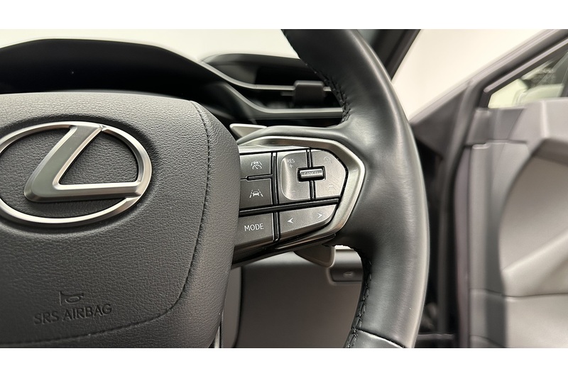 Lexus RZ 450e Premium - U4059