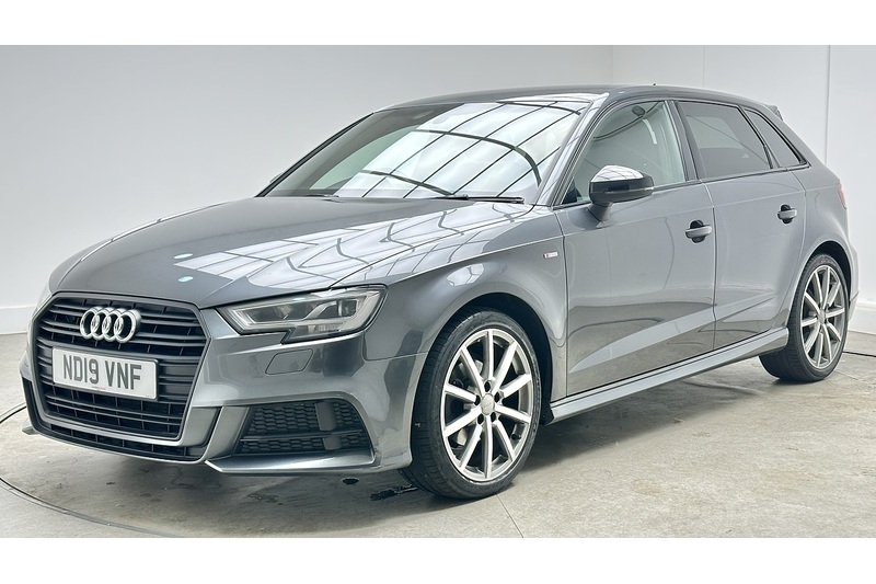 Audi A3 TFSI Black Edition - U4068