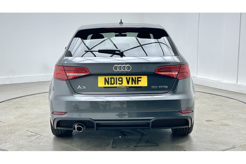 Audi A3 TFSI Black Edition - U4068